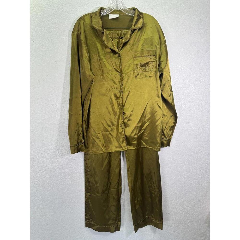Sz L Women’s Taylor Swift Satin Pajamas Fearless Green Gold Loungewear